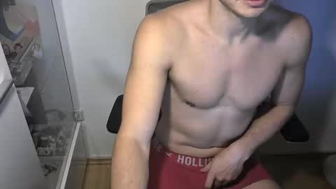 Snapshot of my_lovely_body chatting on December 16, 4:16 pm my_lovely_body online show from December 16, 4:16 pm