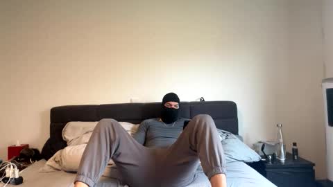 Snapshot of my_mike420 chatting on October 15, 9:20 am my_mike420 online show from October 15, 9:20 am