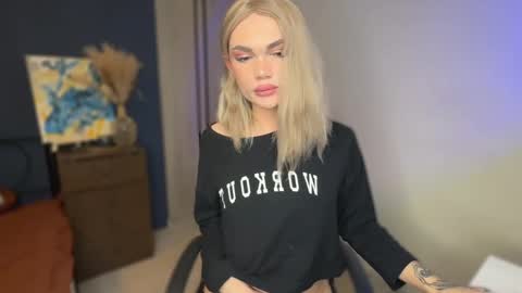 Snapshot of my_muse chatting on February 11, 12:05 pm Sandra Muse online show from February 11, 12:05 pm