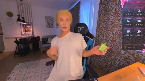 Snapshot of my_muse chatting on October 3, 12:46 pm Sandra Muse online show from October 3, 12:46 pm