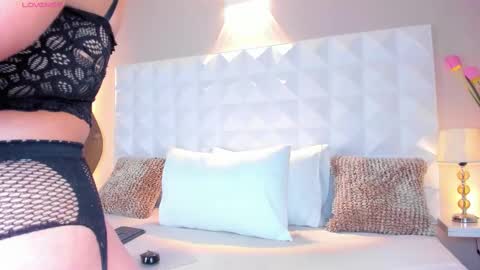 Mariana Evans online show from February 12, 11:40 am