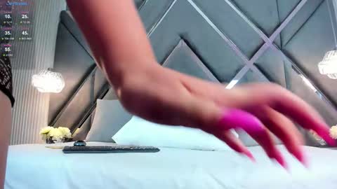 Mariana Evans online show from December 17, 11:38 am