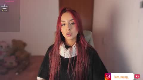 Snapshot of myaa_girl chatting on July 5, 3:45 am My name is Mya welcome online show from July 5, 3:45 am