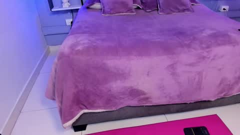 MyaFontaine online show from November 15, 2:20 am