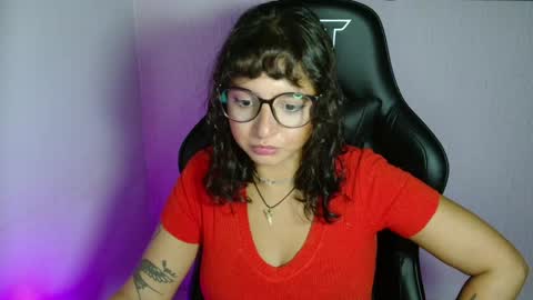 Snapshot of myamillor chatting on May 25, 8:37 pm myamillor online show from May 25, 8:37 pm