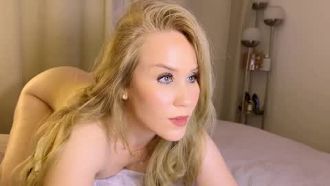 Mya-be Yours P online show from February 7, 11:55 pm