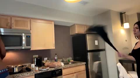 Snapshot of mycreamydreams chatting on January 28, 2:43 am mycreamydreams online show from January 28, 2:43 am