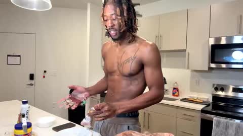 Snapshot of mycreamydreams chatting on March 8, 12:22 am mycreamydreams online show from March 8, 12:22 am