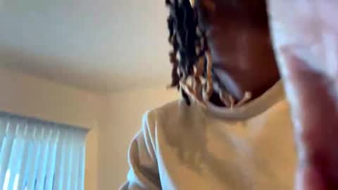 Snapshot of mycreamydreams chatting on March 10, 12:18 am mycreamydreams online show from March 10, 12:18 am