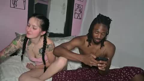 Snapshot of mycreamydreams chatting on May 5, 2:19 am mycreamydreams online show from May 5, 2:19 am