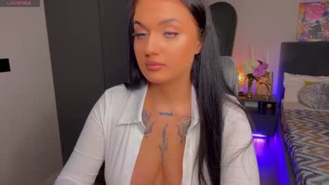 Snapshot of mygoddesshecate chatting on June 26, 5:28 pm Hecate online show from June 26, 5:28 pm