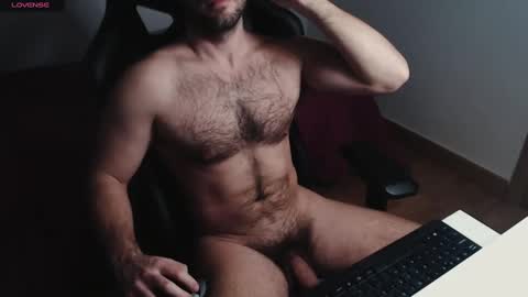 Snapshot of myhairymacho chatting on March 4, 12:29 am Juan  OF  myhairymacho online show from March 4, 12:29 am