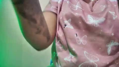 Snapshot of myhoney_hot chatting on May 18, 10:26 pm myhoney_hot online show from May 18, 10:26 pm