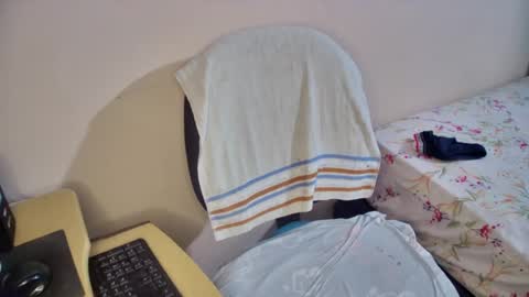 Snapshot of myhoney_hot chatting on June 27, 8:03 pm myhoney_hot online show from June 27, 8:03 pm