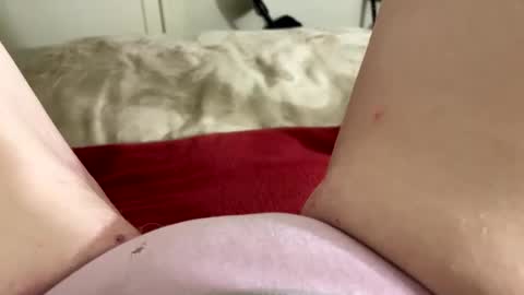 Snapshot of mykittyneedsuu chatting on February 20, 10:27 am Kitty online show from February 20, 10:27 am