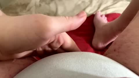 Snapshot of mykittyneedsuu chatting on March 10, 9:53 am Kitty online show from March 10, 9:53 am