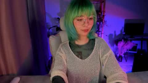 Snapshot of mylaweb chatting on November 9, 2:21 am MylaFlores online show from November 9, 2:21 am