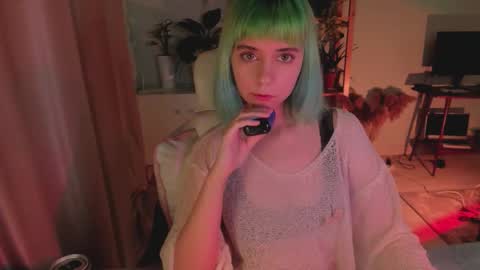 MylaFlores online show from December 21, 5:36 am