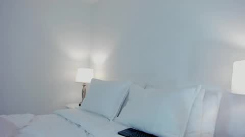 Snapshot of mylerosex chatting on October 14, 12:00 am Myle online show from October 14, 12:00 am