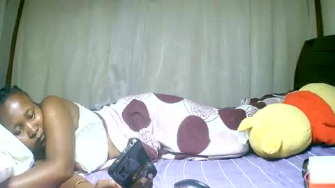 Snapshot of mylindasweet chatting on February 23, 1:46 am linda online show from February 23, 1:46 am