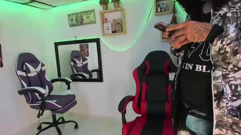 Myluandjack online show from June 6, 11:04 am