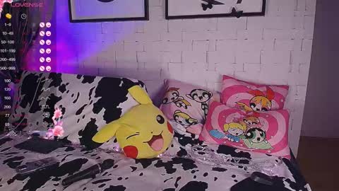 Snapshot of mynameisnikki_ chatting on September 13, 5:40 am mynameisnikki_ online show from September 13, 5:40 am