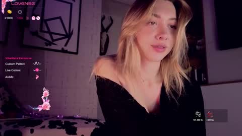 Snapshot of mynameisnikki_ chatting on November 21, 6:23 am mynameisnikki_ online show from November 21, 6:23 am