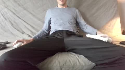 Snapshot of mynaughtyacct chatting on November 18, 4:44 pm Felt like showing off online show from November 18, 4:44 pm