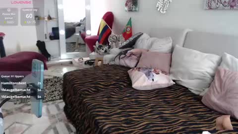 Myrna Sessions online show from September 14, 7:46 pm