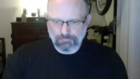 Just hanging out - No pressure online show from June 18, 4:46 am