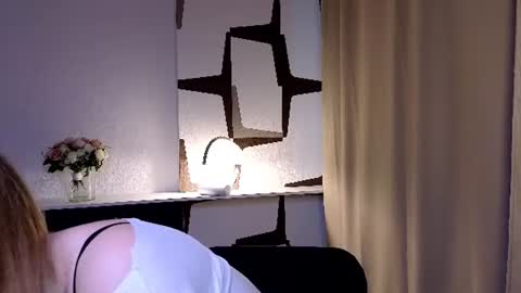 mysmila online show from July 8, 1:26 pm