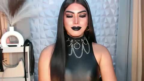 SUPPORT GODDESS TRISHA  AND DONT FORGET TO FOLLOW ME online show from September 15, 5:02 pm