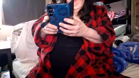 Snapshot of mysteriouswoman18 chatting on November 22, 6:40 pm mysteriouswoman18 online show from November 22, 6:40 pm