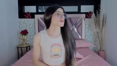 Snapshot of mysterius_boy chatting on December 13, 10:04 pm Marcus online show from December 13, 10:04 pm