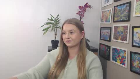 Erica online show from February 5, 11:02 am