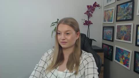 Erica online show from April 28, 11:37 am