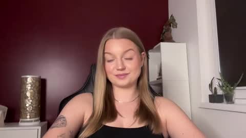 Erica online show from May 5, 11:29 am