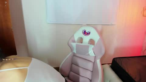 mystical_meteor online show from May 17, 6:37 pm