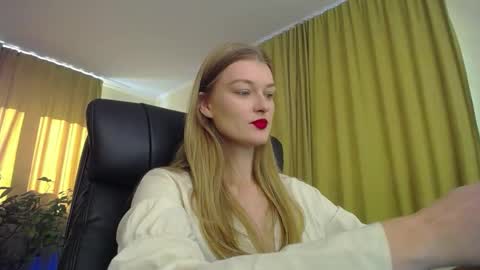 mysticvenus_ online show from October 25, 10:34 am