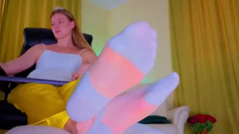 mysticvenus_ online show from July 1, 7:21 am