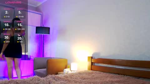 Snapshot of mystique_girl_ chatting on September 13, 7:35 pm Angeline online show from September 13, 7:35 pm