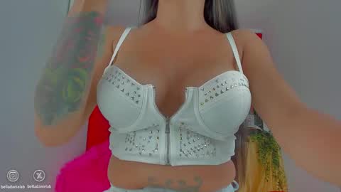   IG belladanielab online show from February 20, 4:09 am