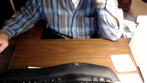 Snapshot of mytimeyourtimeourtime chatting on October 27, 4:05 am ItsTime online show from October 27, 4:05 am