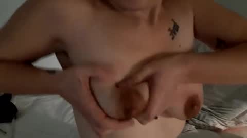 Snapshot of n8thegr8tst chatting on February 1, 12:20 am Eatme online show from February 1, 12:20 am