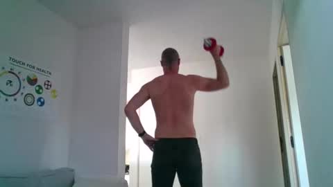 naaktlopertjebe online show from April 23, 8:13 am