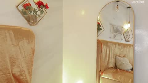naamah_b online show from June 13, 2:26 pm