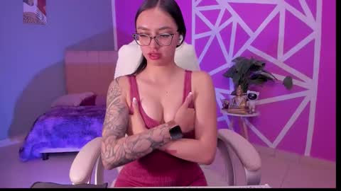 Snapshot of naath_ chatting on February 6, 9:18 pm anny online show from February 6, 9:18 pm