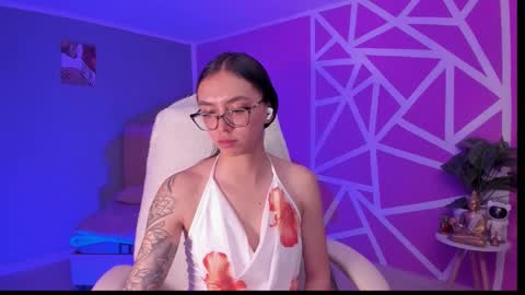 Snapshot of naath_ chatting on February 14, 11:45 pm anny online show from February 14, 11:45 pm