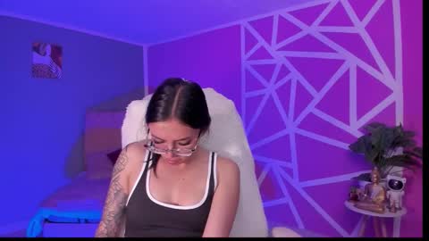 Snapshot of naath_ chatting on February 18, 11:44 pm anny online show from February 18, 11:44 pm