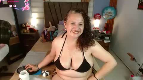 nadia_84 online show from June 16, 12:30 pm